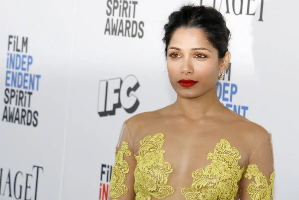 Freida pinto ηθοποιός — Φωτογραφία Αρχείου