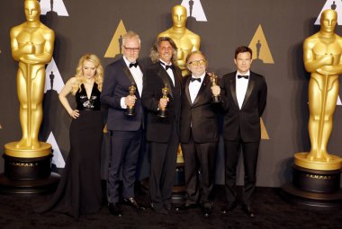 Christopher Allen Nelson ve Jason Bateman