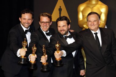 Adam Valdez ve Robert Legato