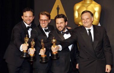 Adam Valdez ve Robert Legato