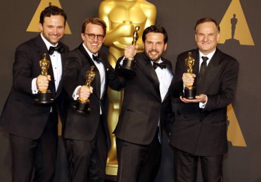 Adam Valdez ve Robert Legato