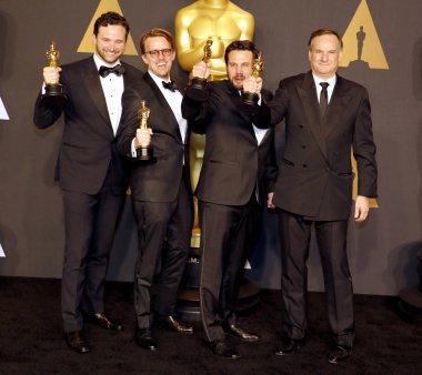 Adam Valdez ve Robert Legato