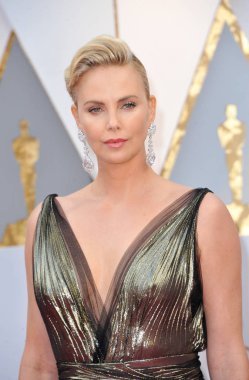 aktris charlize theron