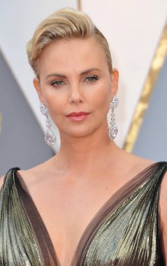 aktris charlize theron