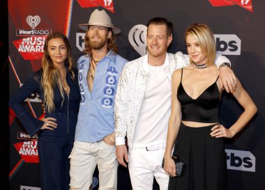 Brian Kelley ve Hayley Stommel
