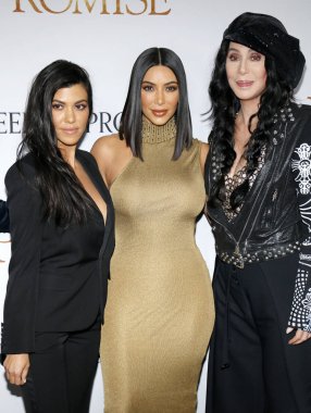 Kim Kardashian West, Cher ve Kourtney Kardashian