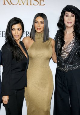 Kim Kardashian West, Cher ve Kourtney Kardashian