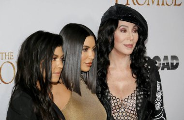 Kim Kardashian West, Cher ve Kourtney Kardashian