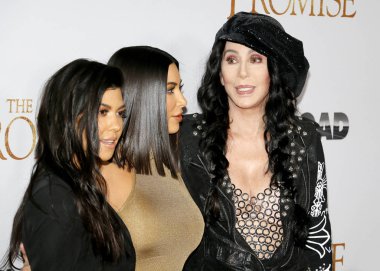 Kim Kardashian West, Cher ve Kourtney Kardashian