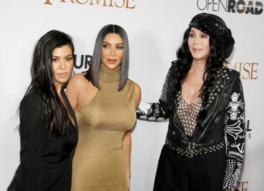 Kim Kardashian West, Cher ve Kourtney Kardashian