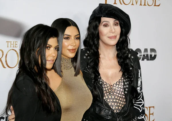 Kim Kardashian West, Cher en Kourtney Kardashian — Stockfoto