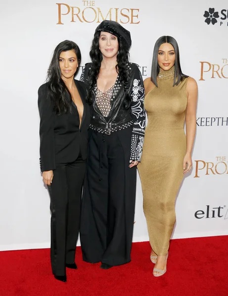 Kim Kardashian West, Cher et Kourtney Kardashian — Photo