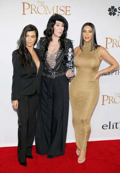 Kim Kardashian West, Cher e Kourtney Kardashian — Fotografia de Stock