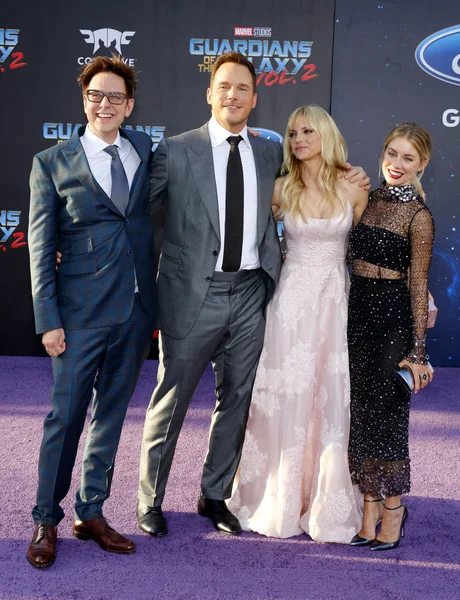 James Gunn, Chris Pratt, Anna Faris y Jennifer Holland — Foto de Stock