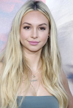 modeli Corinne Olympios