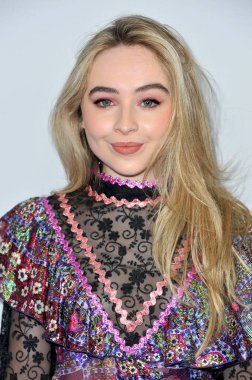 şarkıcı Sabrina Carpenter