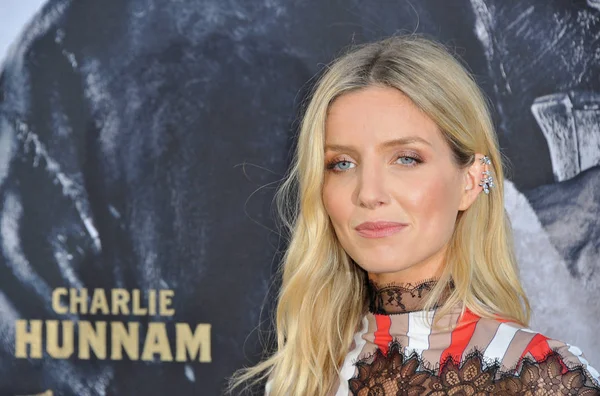 Actrice Annabelle Wallis — Stockfoto