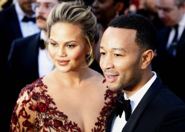 Chrissy Teigen ve John Legend