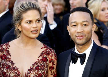 Chrissy Teigen ve John Legend
