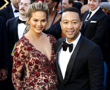 Chrissy Teigen ve John Legend