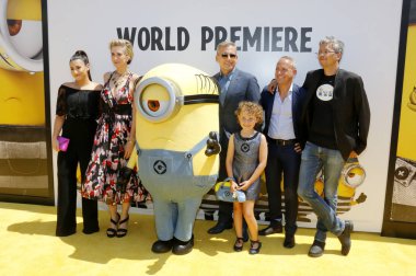 Pierre Tabut, Kyle Balda, Steve Carell, Kristen Wiig ve Dana Gaier dünya premiere ' bana 3' 24 Haziran 2017 üzerinde Los Angeles, ABD tapınak Toplantı salonunda düzenlenen Despicable.
