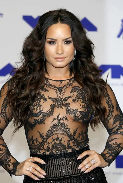 Singer Demi Lovato 2017 Mtv Video Music Awards Held Forum — Stock Photo, Image