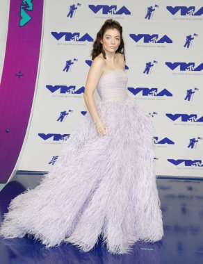 şarkıcı, sözyazarı Lorde