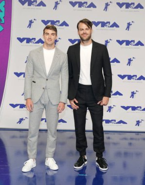 müzikal ikilisi Chainsmokers