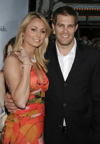 George Stults och Stacy Keibler — Stockfoto