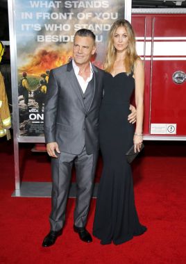 Josh Brolin ve Kathryn Boyd