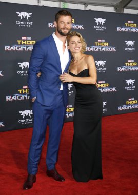 aktörler Chris Hemsworth ve Elsa Pataky