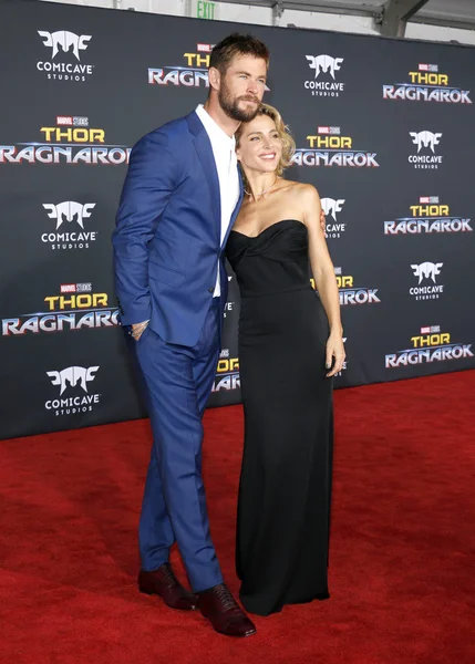 aktörler Chris Hemsworth ve Elsa Pataky