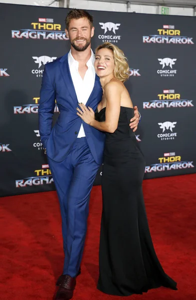 aktörler Chris Hemsworth ve Elsa Pataky