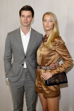 aktör Patrick Schwarzenegger ve Abby şampiyonu