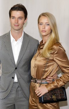 aktör Patrick Schwarzenegger ve Abby şampiyonu