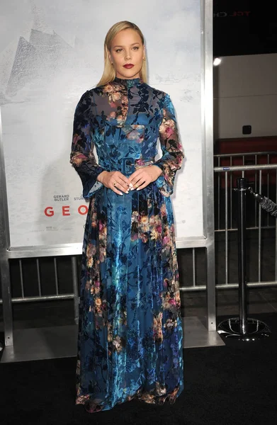 Oyuncu Abbie Cornish