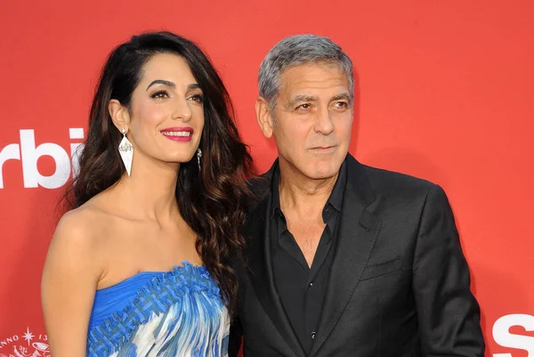 George Clooney y Amal Clooney —  Fotos de Stock