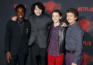 aktörler Noah Schnapp, Gaten Matarazzo, Caleb Mclaughlin ve Finn Wolfhard