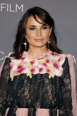 actress Mia Maestro