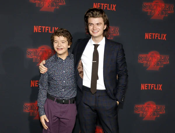 Acteurs Joe Keery en Gaten Matarazzo — Stockfoto