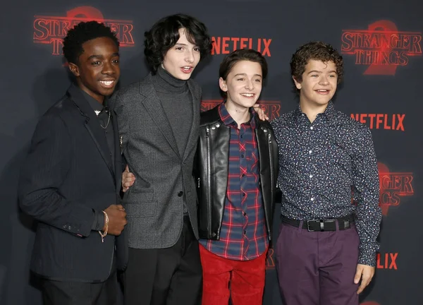 Los actores Noah Schnapp, Gaten Matarazzo, Caleb McLaughlin y Finn Wolfhard — Foto de Stock