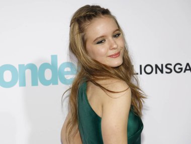 aktris Izabela Vidovic