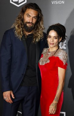 aktörler Lisa Bonet ve Jason Momoa'ya