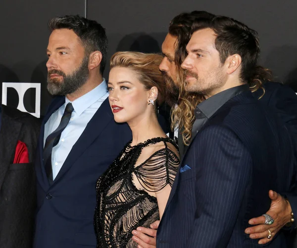 Actors Ben Affleck, Amber Heard, Henry Cavill and Jason Momoa — Stock Photo, Image