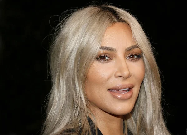 Kasım 2017 Lacma Los Angeles Abd Kişiliği Kim Kardashian Yönü — Stok fotoğraf