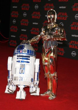 R2-D2 ve C-3po dünya prömiyeri ' Star Wars: son Jedi' 9 Aralık 2017 Los Angeles, ABD tapınak Toplantı salonunda düzenlenen.