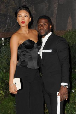 aktör Kevin Hart ve Eniko Parrish, Los Angeles premiere ' Jumanji: hoşgeldin Jungle' 11 Aralık 2017 üzerinde Tcl Çin Tiyatrosu Hollywood, ABD'de düzenlenen.