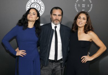 Yağmur Phoenix, Joaquin Phoenix ve yaz Phoenix
