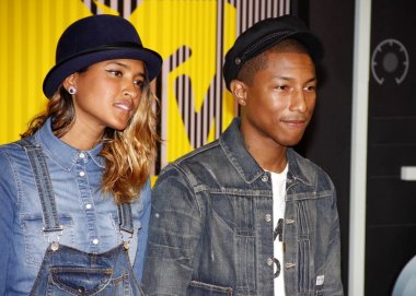 Pharrell williams ve helen lasichanh