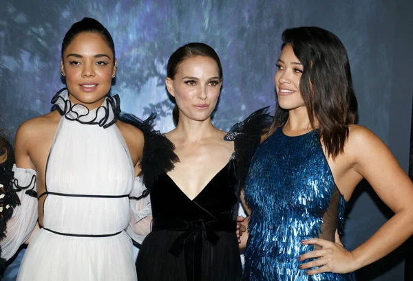 Tessa Thompson, Natalie Portman i Gina Rodriguez — Zdjęcie stockowe